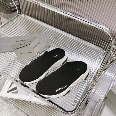 バレンシアガ カジュアルシューズ