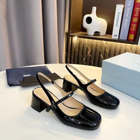 プラダ サンダル