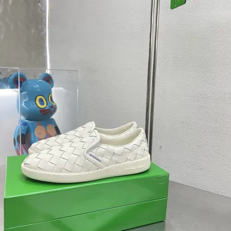 ボッテガ ヴェネタ カジュアルシューズ