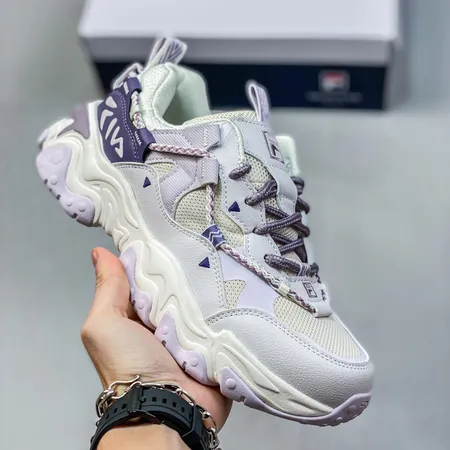 フィラ スニーカー