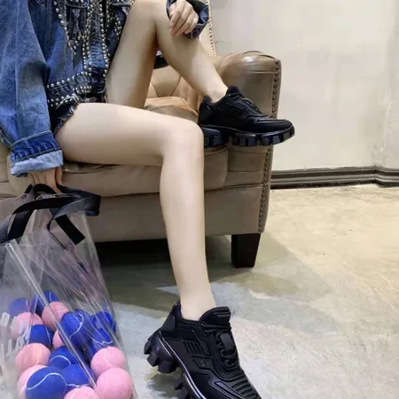 プラダ スニーカー