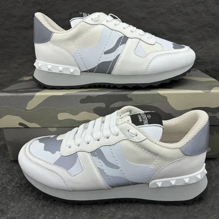 ヴァレンティノ カジュアルシューズ