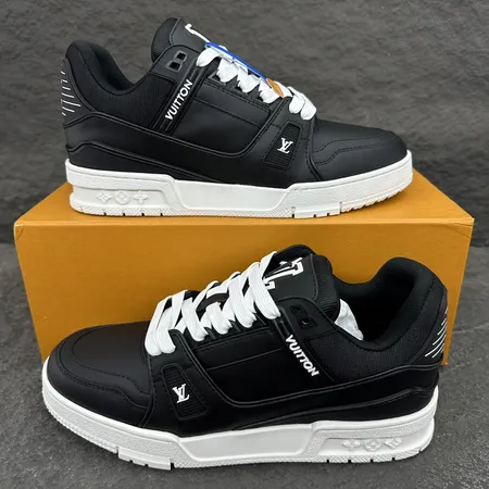 ルイヴィトン カジュアルシューズ