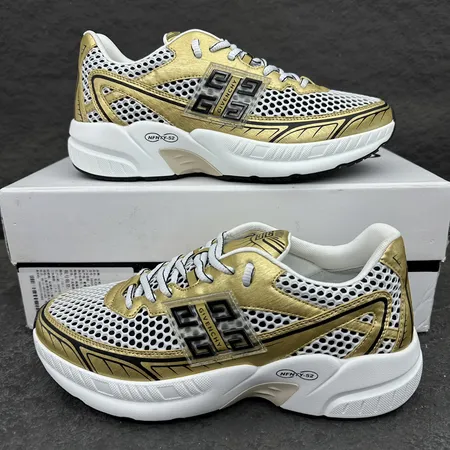 ジバンシィ カジュアルシューズ