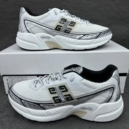 ジバンシィ カジュアルシューズ