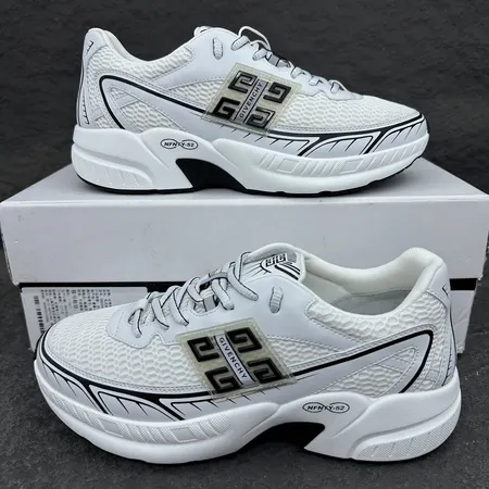 ジバンシィ カジュアルシューズ