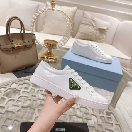 プラダ カジュアルシューズ