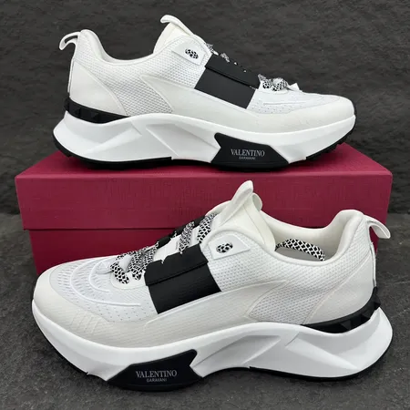 ヴァレンティノ カジュアルシューズ