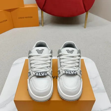 ルイヴィトン カジュアルシューズ