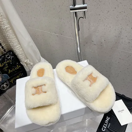 セリーヌ スリッパ