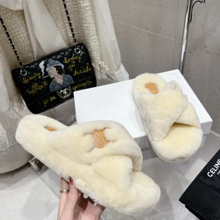 セリーヌ スリッパ