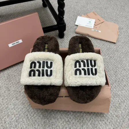 ミュウミュウ スリッパ