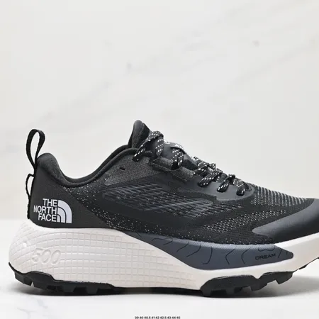 ノースフェイス スニーカー