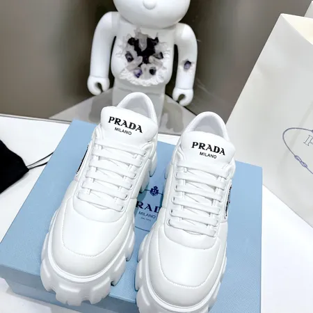 プラダ カジュアルシューズ