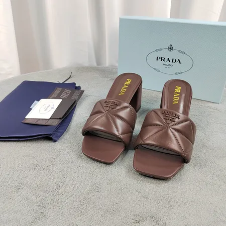プラダ サンダル