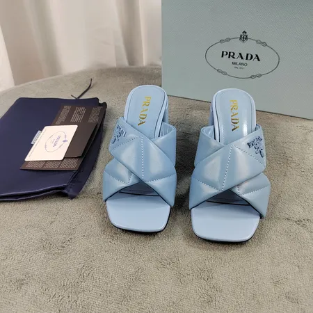 プラダ サンダル