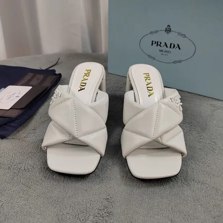 プラダ サンダル