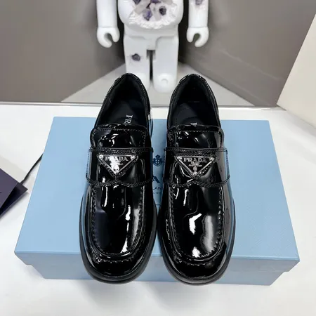 プラダ ビジネスシューズ