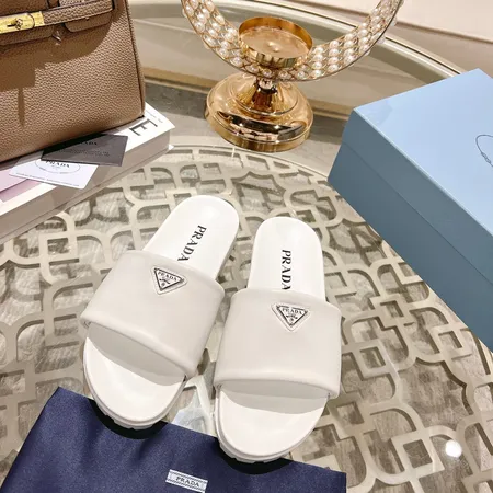 プラダ スリッパ