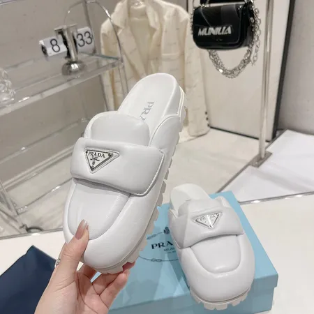 プラダ スリッパ