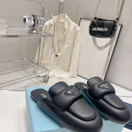 プラダ スリッパ