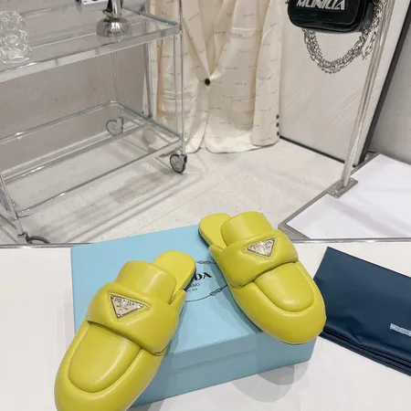 プラダ スリッパ