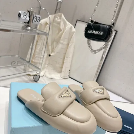 プラダ スリッパ