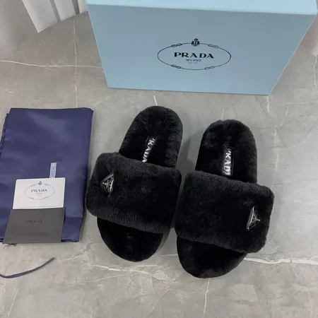 プラダ スリッパ