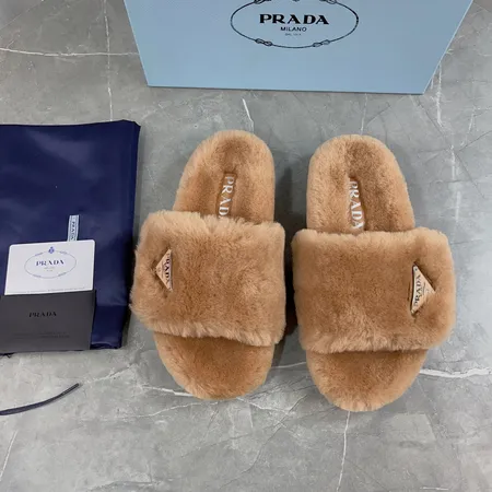 プラダ スリッパ