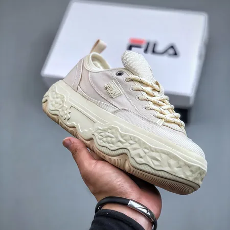 フィラ カジュアルシューズ