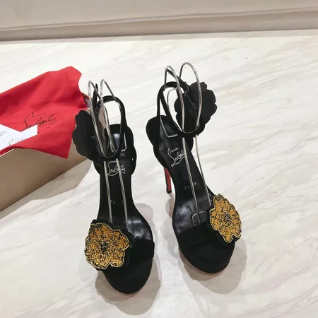 クリスチャン・ルブタン サンダル