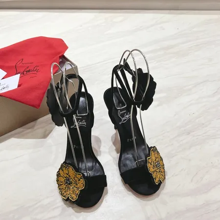 クリスチャン・ルブタン サンダル