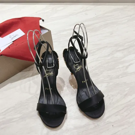 クリスチャン・ルブタン サンダル