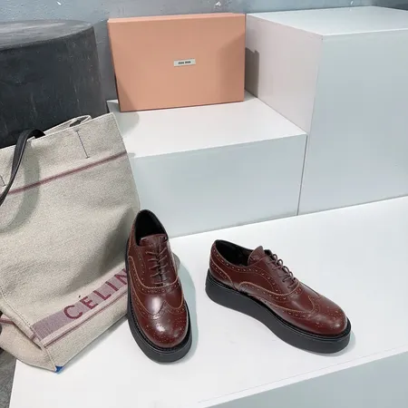 ミュウミュウ ビジネスシューズ