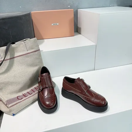 ミュウミュウ ビジネスシューズ