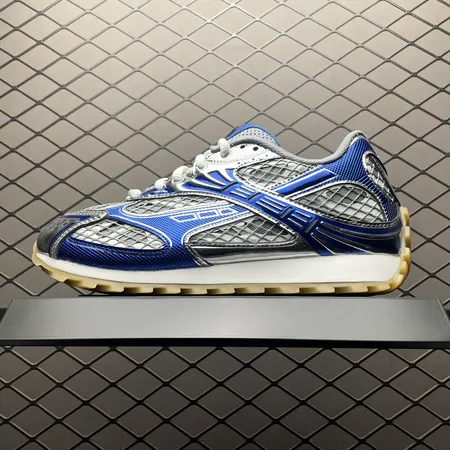 ボッテガ ヴェネタ カジュアルシューズ