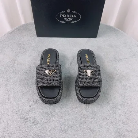 プラダ スリッパ