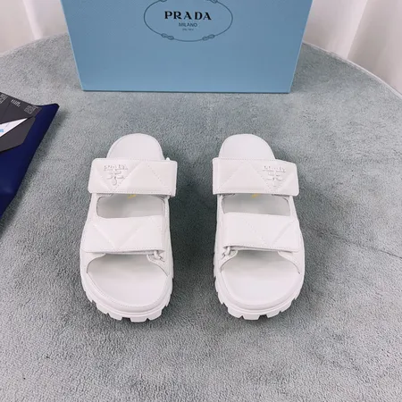 プラダ スリッパ