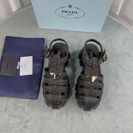 プラダ サンダル