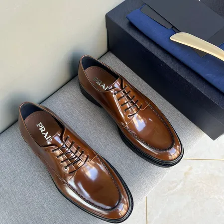 プラダ ビジネスシューズ