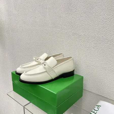 ボッテガ ヴェネタ ビジネスシューズ