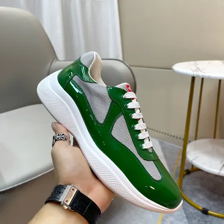 プラダ カジュアルシューズ