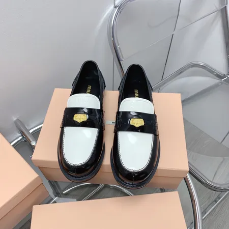 ミュウミュウ ビジネスシューズ