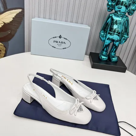 プラダ サンダル