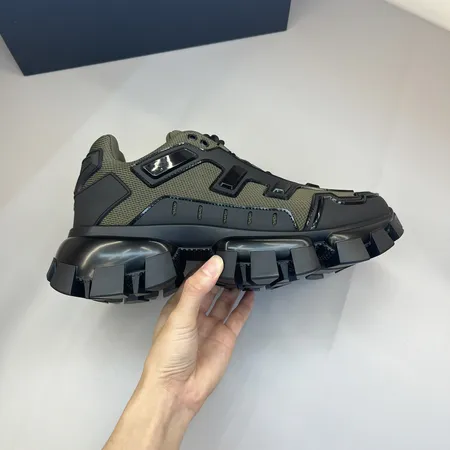 プラダ スニーカー