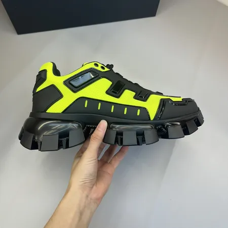 プラダ スニーカー