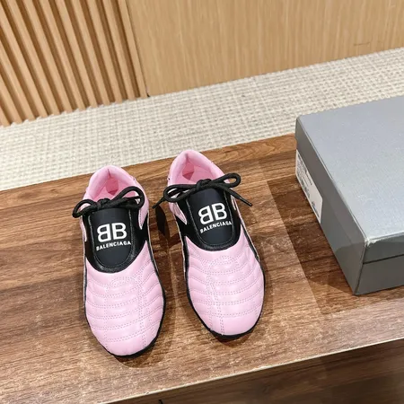 バレンシアガ カジュアルシューズ