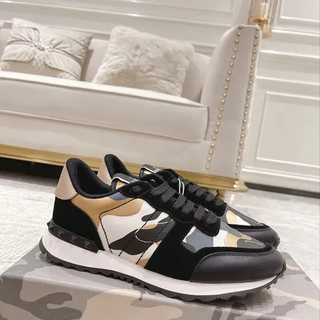 ヴァレンティノ スニーカー