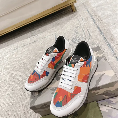 ヴァレンティノ スニーカー