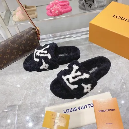 ルイヴィトン スリッパ